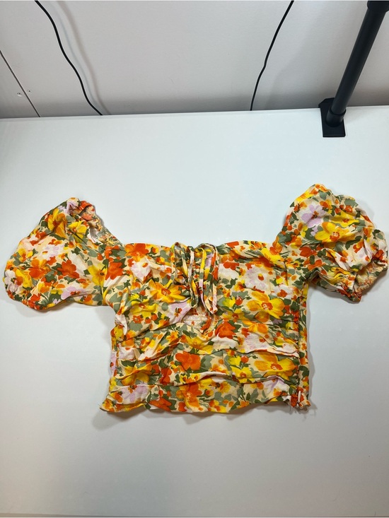Astr Tops - ASTR The Label Orange Lilac Floral Ruched Puff Sleeve Top M
